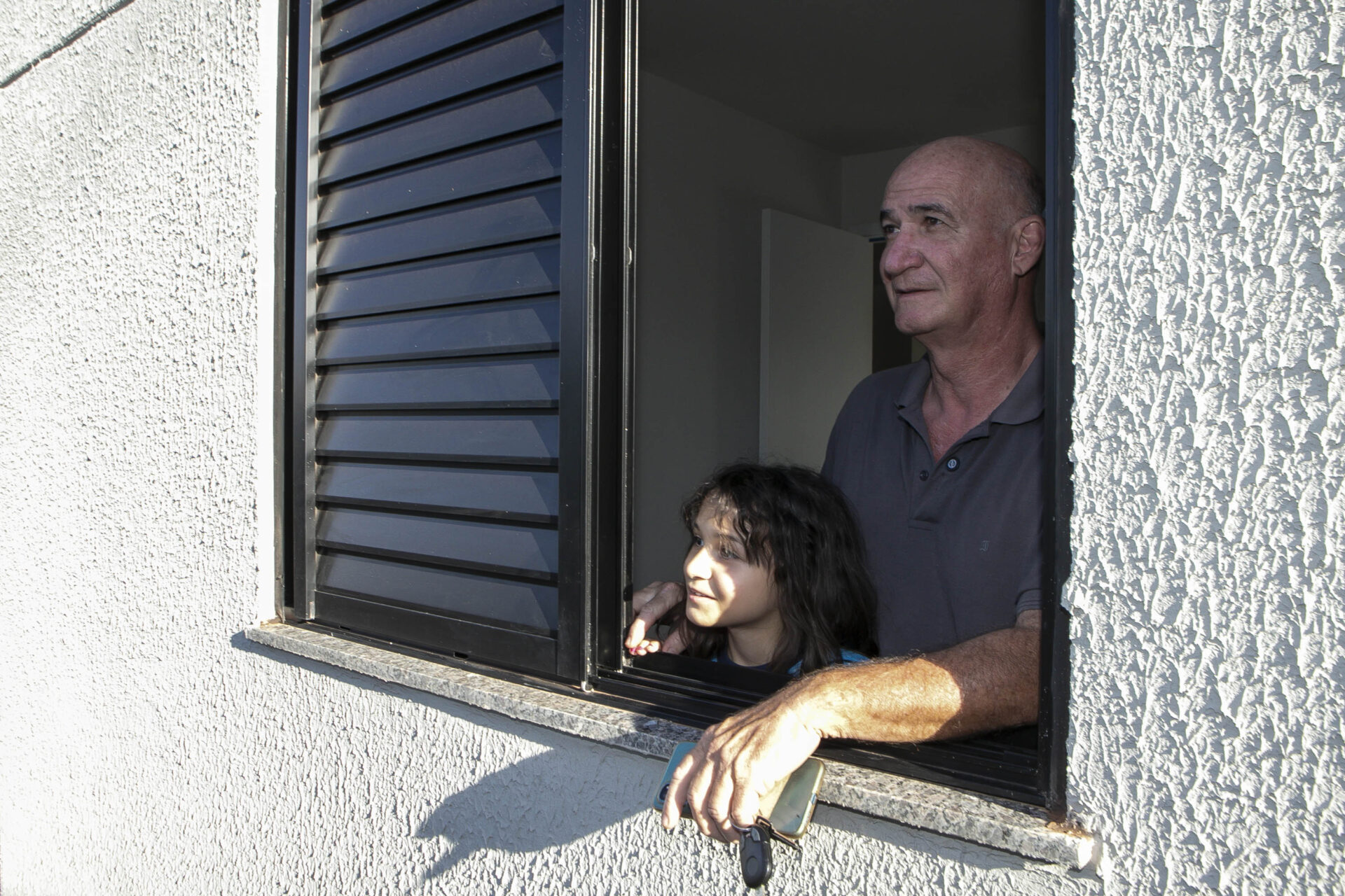“Agora é meu”: idoso celebra primeira casa própria com ajuda do programa Casa Fácil Paraná Terceira Idade