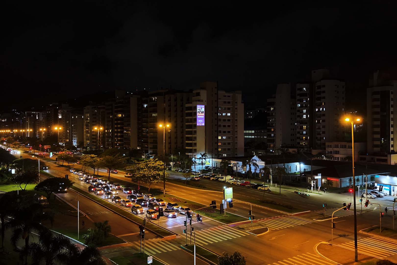 Programação do Verão Maior Paraná é exibida em pontos turísticos do Brasil
