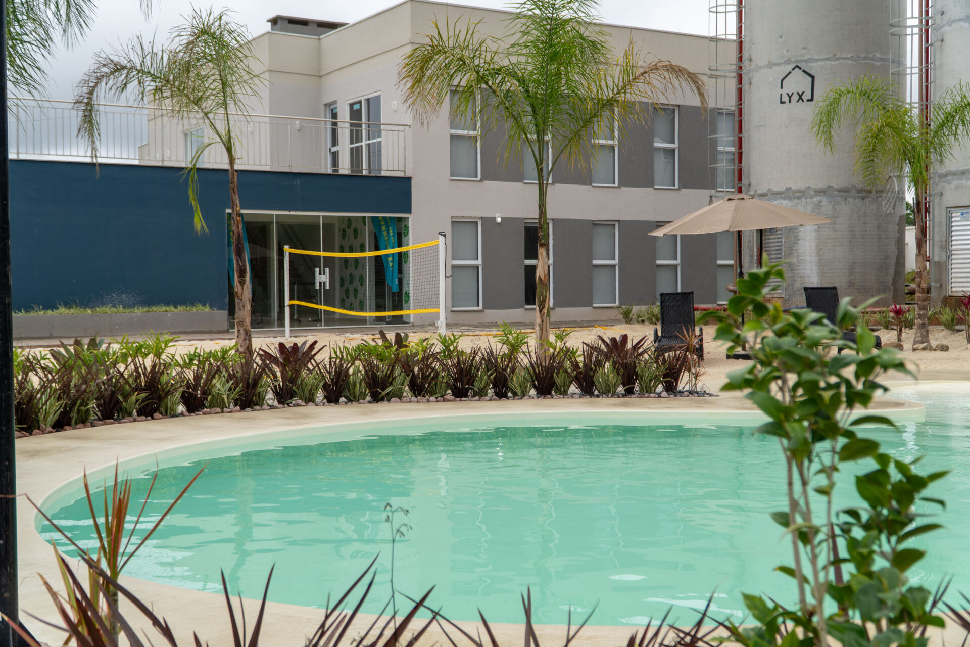 Governador inaugura condomínio clube com 846 apartamentos em Almirante Tamandaré