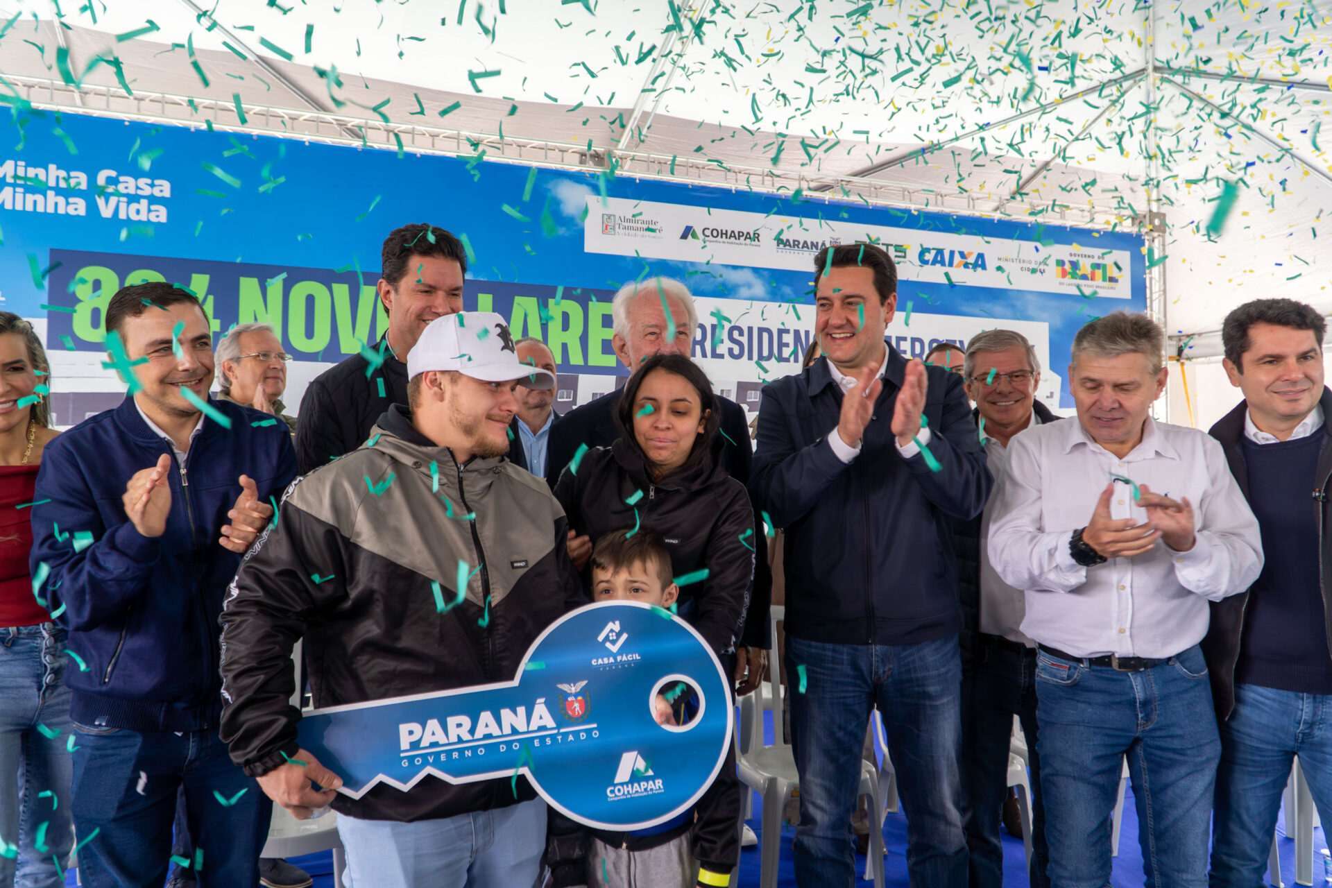 Governador inaugura condomínio clube com 846 apartamentos em Almirante Tamandaré