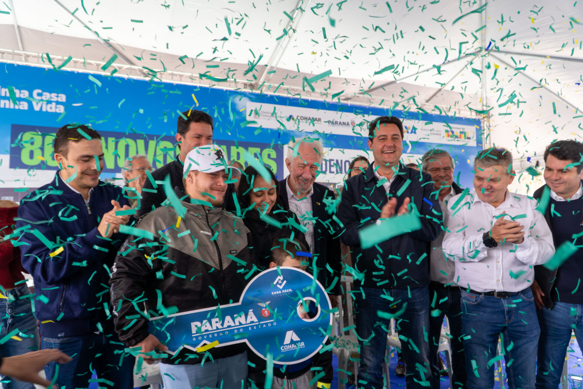 Governador inaugura condomínio clube com 846 apartamentos em Almirante Tamandaré