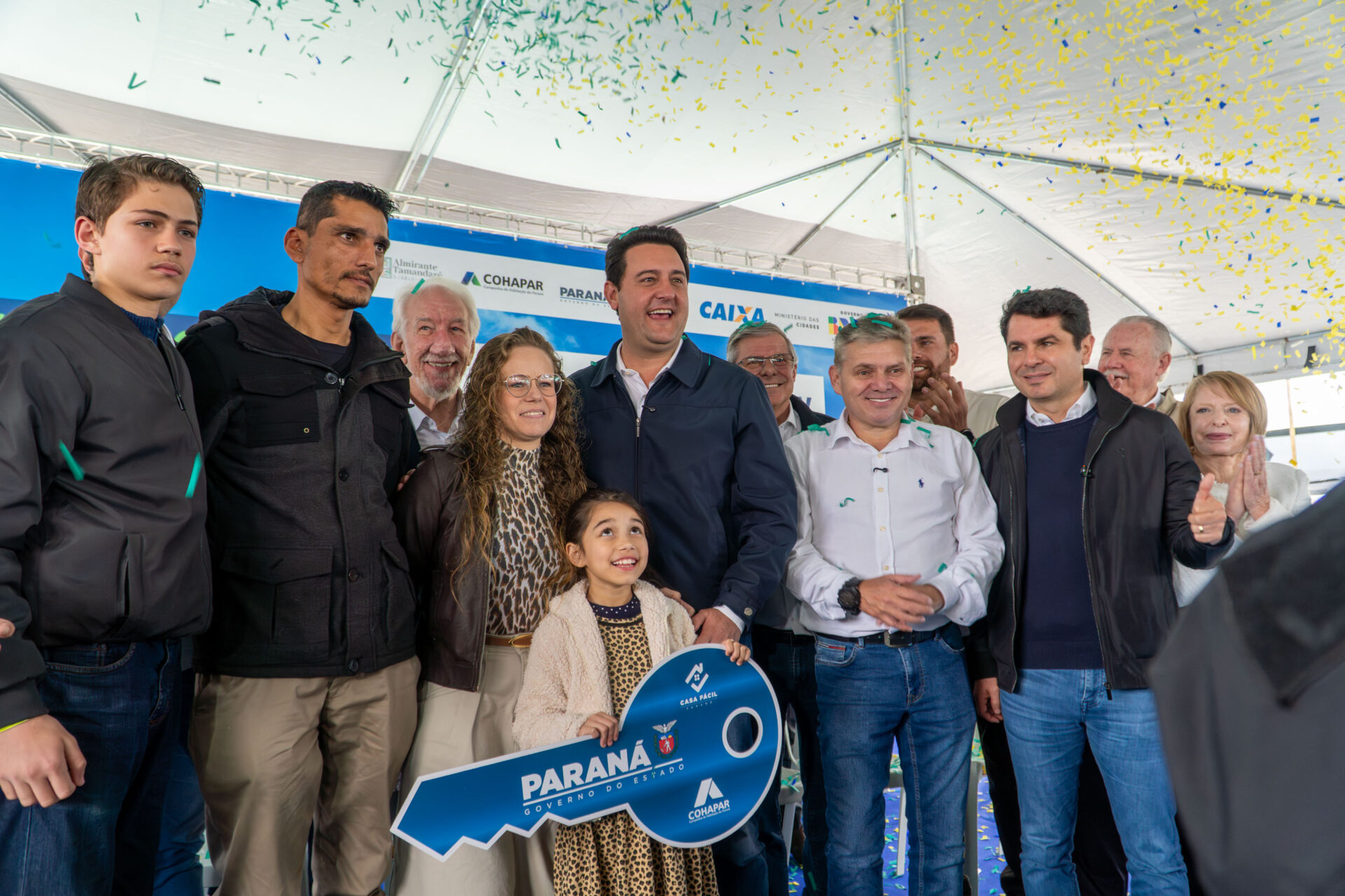 Governador inaugura condomínio clube com 846 apartamentos em Almirante Tamandaré