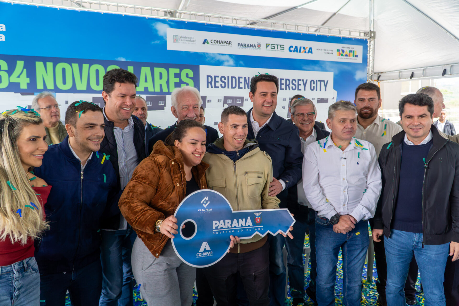 Governador inaugura condomínio clube com 846 apartamentos em Almirante Tamandaré