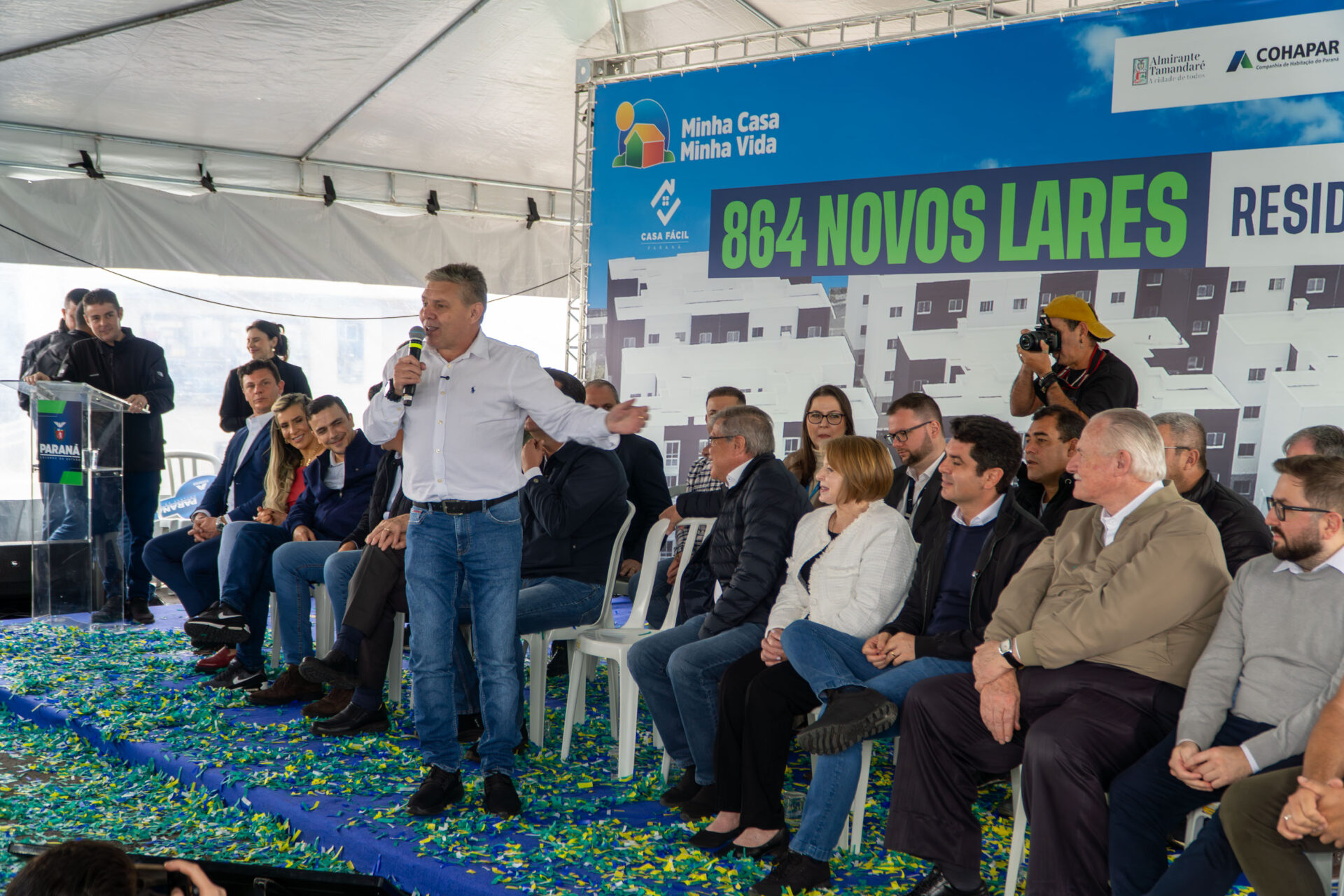 Governador inaugura condomínio clube com 846 apartamentos em Almirante Tamandaré