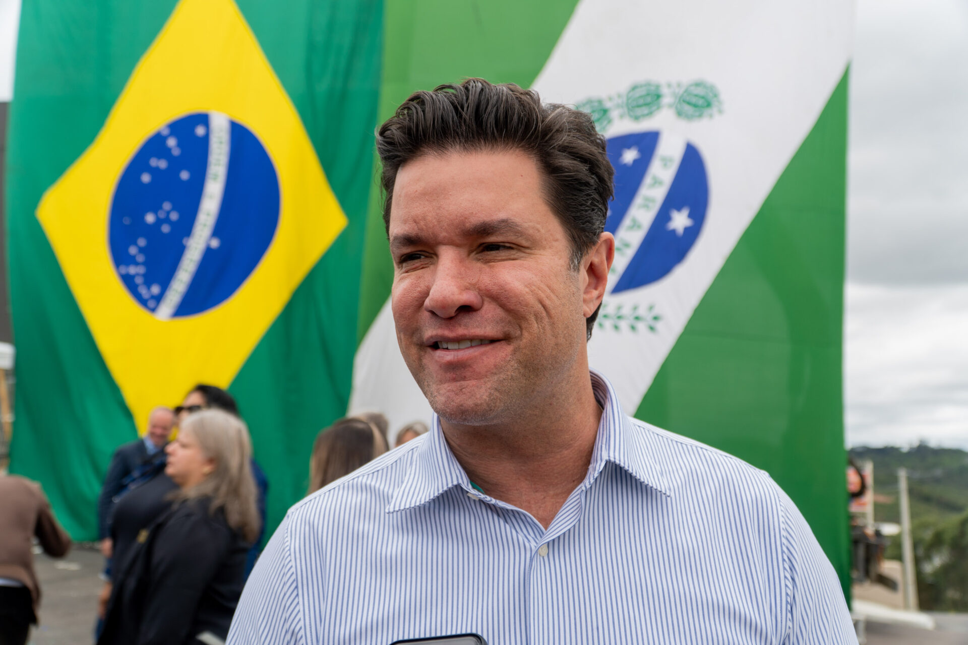 Governador inaugura condomínio clube com 846 apartamentos em Almirante Tamandaré