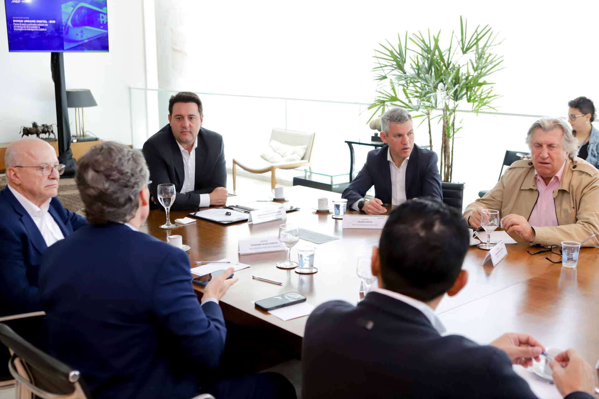 Governador recebe comitiva de prefeitos de Santa Catarina interessada no BUD