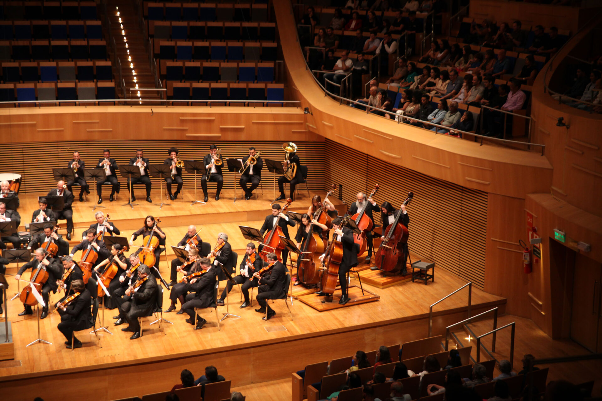 Orquestra Sinfônica do Paraná reúne mil pessoas em concerto inédito em Belo Horizonte
