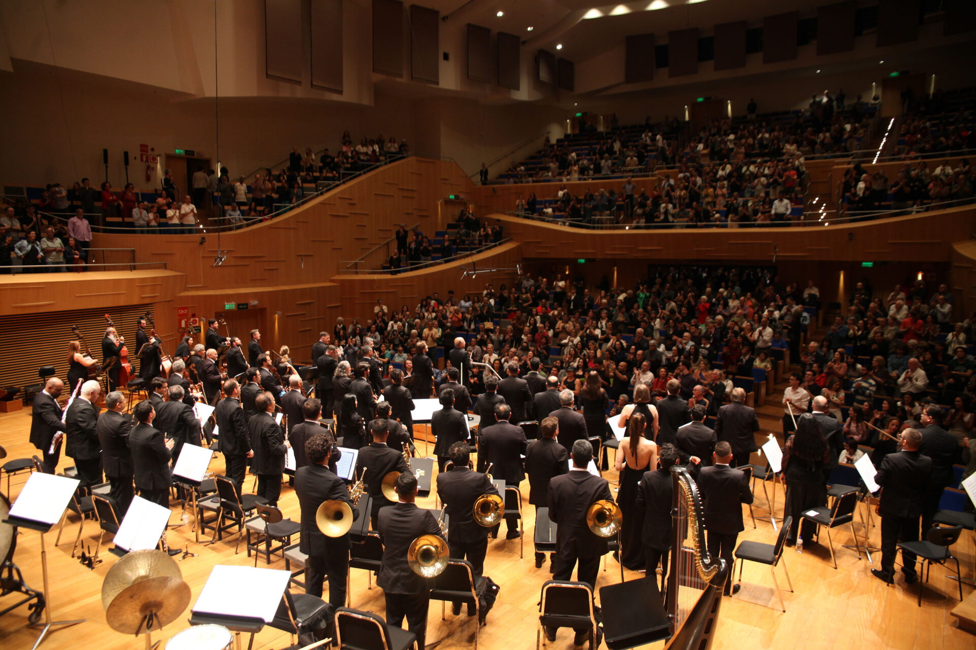 Orquestra Sinfônica do Paraná reúne mil pessoas em concerto inédito em Belo Horizonte