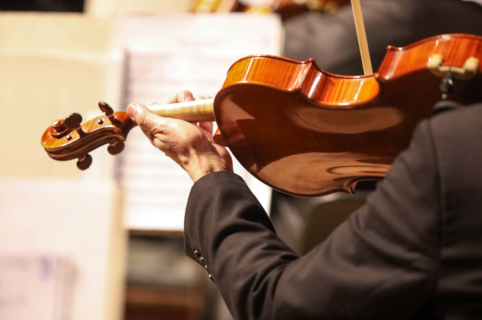 Orquestra Sinfônica do Paraná abre o Festival de Música de Maringá e encanta o público