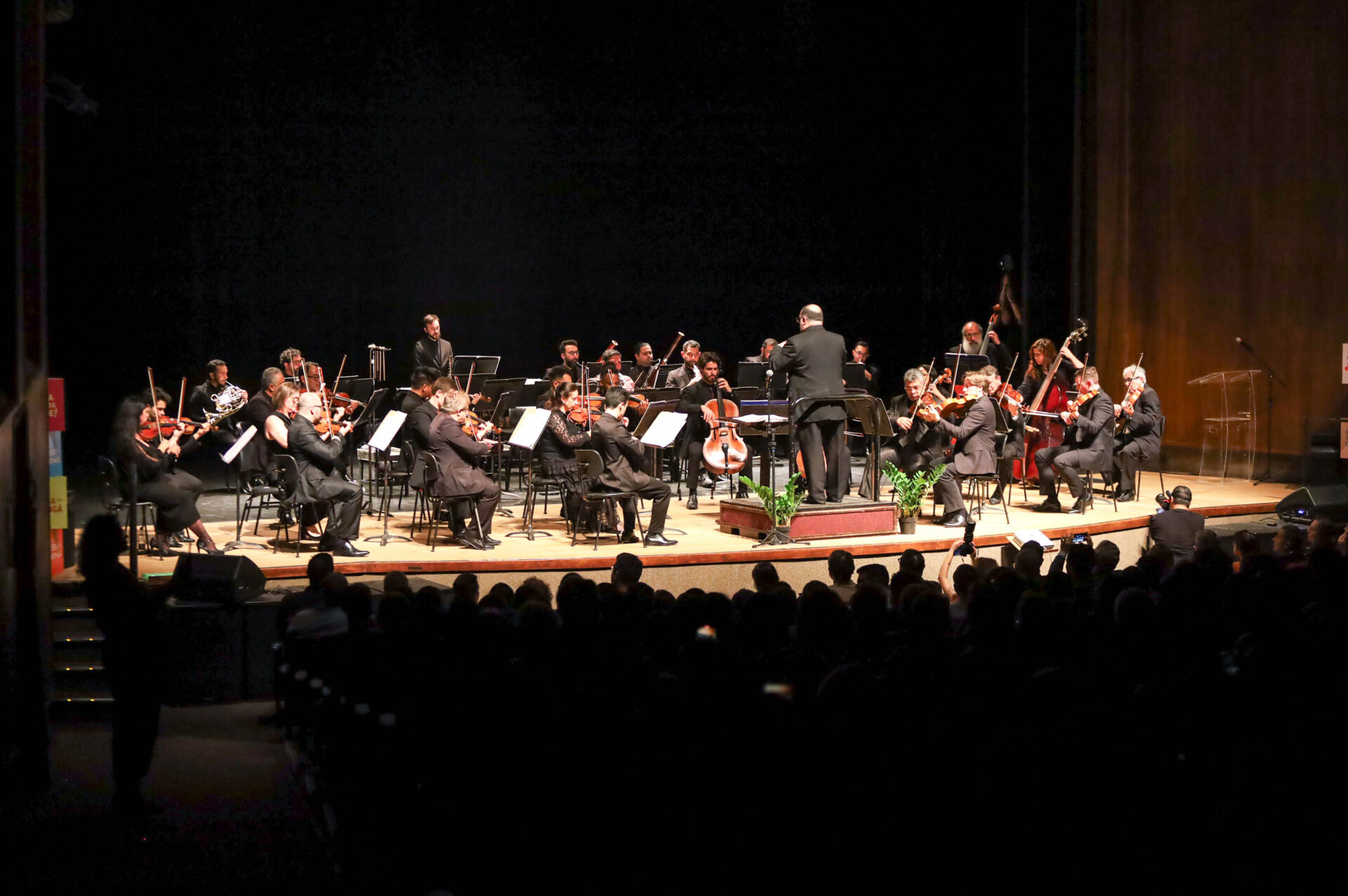 Orquestra Sinfônica do Paraná abre o Festival de Música de Maringá e encanta o público