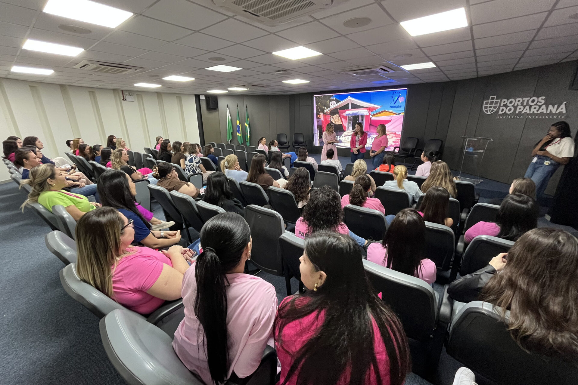 Portos do Paraná promove ações de solidariedade dentro do Outubro Rosa