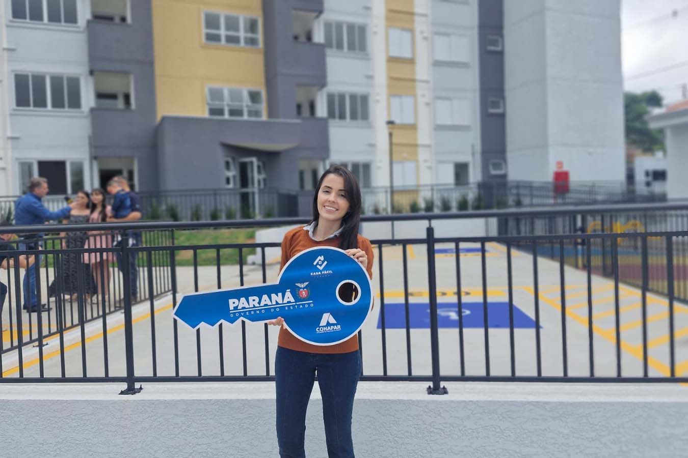 Com apoio do Estado, Cohapar entrega novo residencial em Maringá