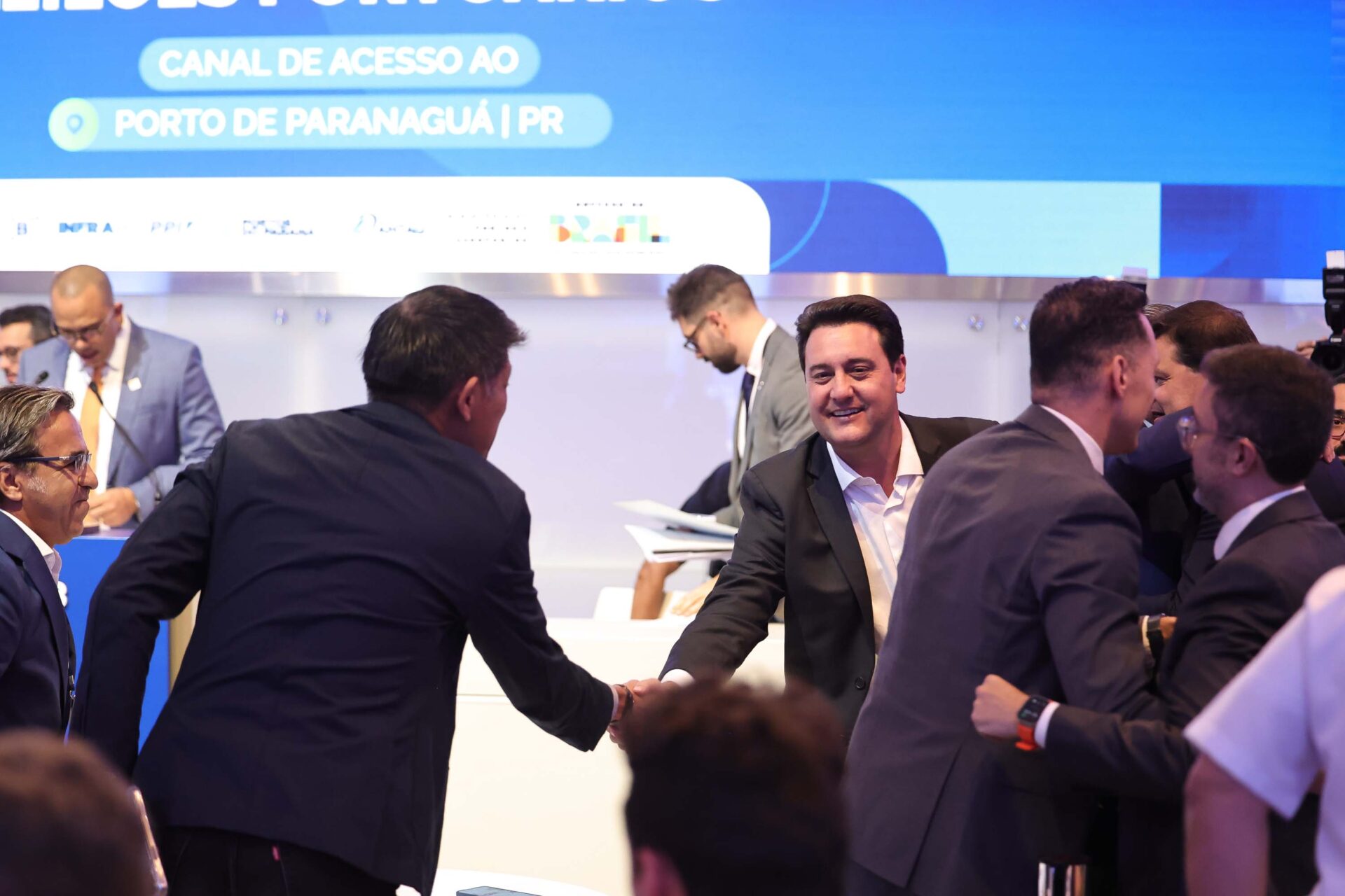 Após 10 lances, Canal do Porto de Paranaguá será operado por consórcio que investirá R$ 1,23 bilhão