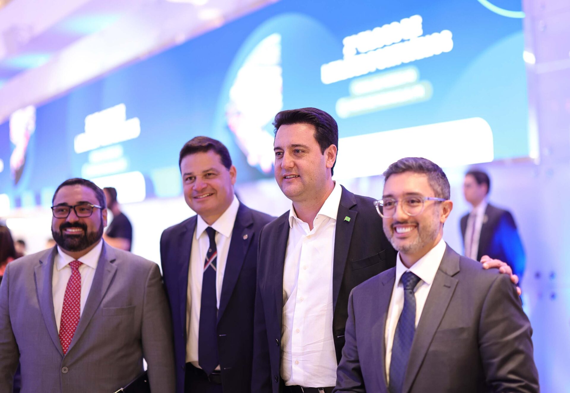Após 10 lances, Canal do Porto de Paranaguá será operado por consórcio que investirá R$ 1,23 bilhão