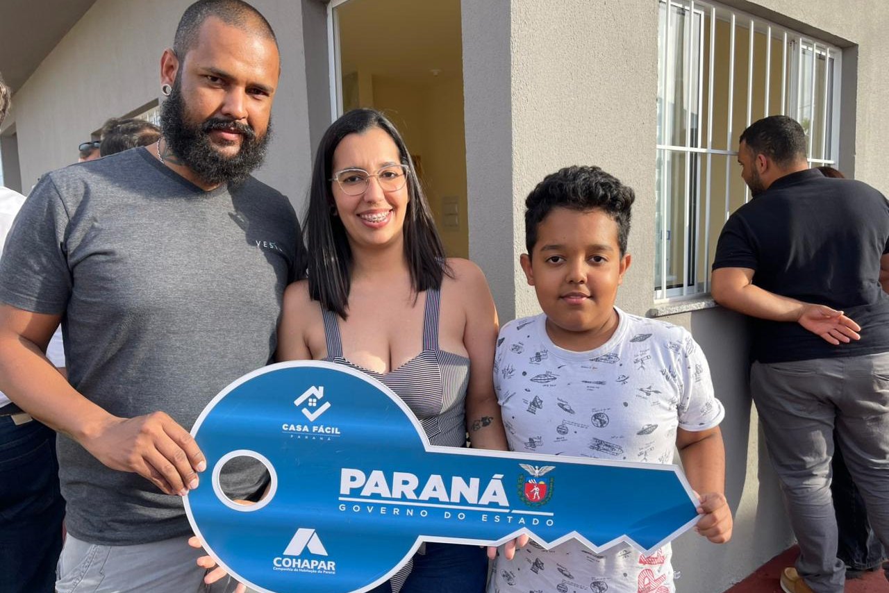 Cohapar entrega novo residencial para 45 famílias em Quinta do Sol