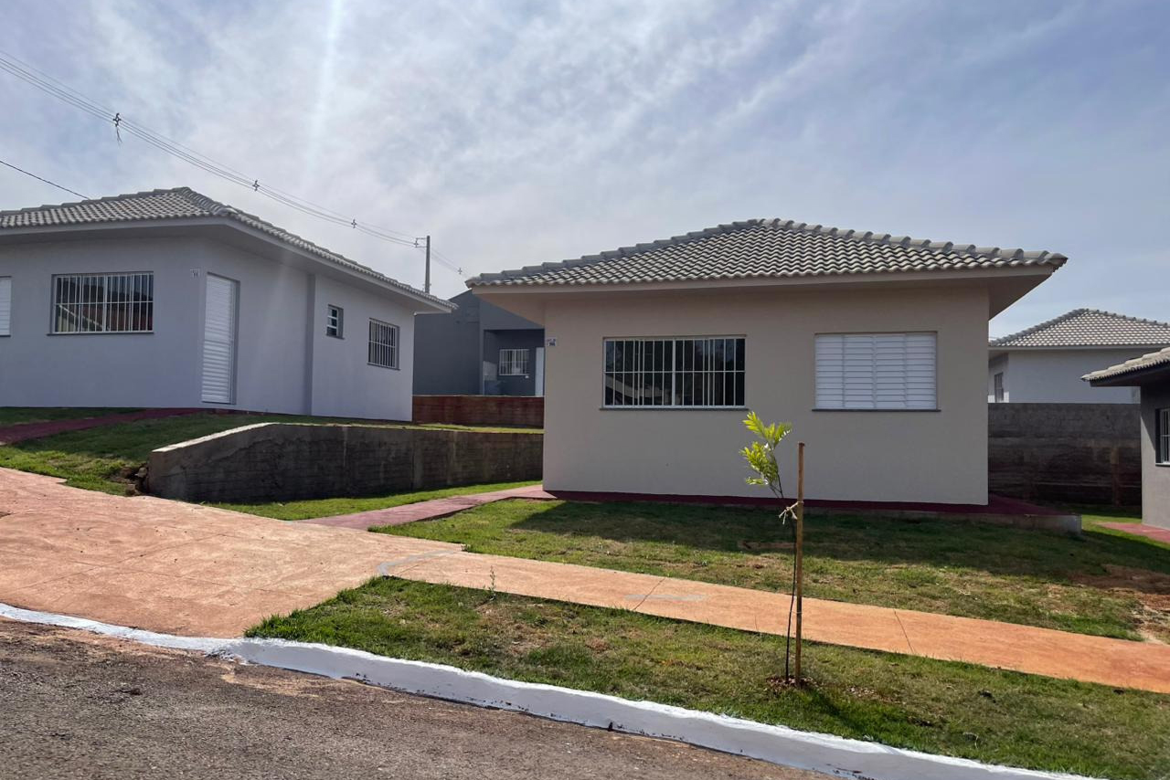 Cohapar entrega novo residencial para 45 famílias em Quinta do Sol