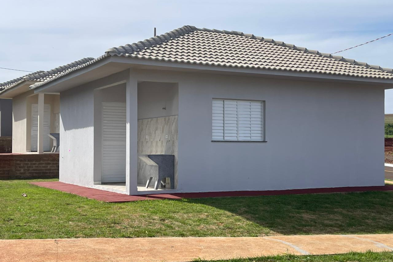 Cohapar entrega novo residencial para 45 famílias em Quinta do Sol