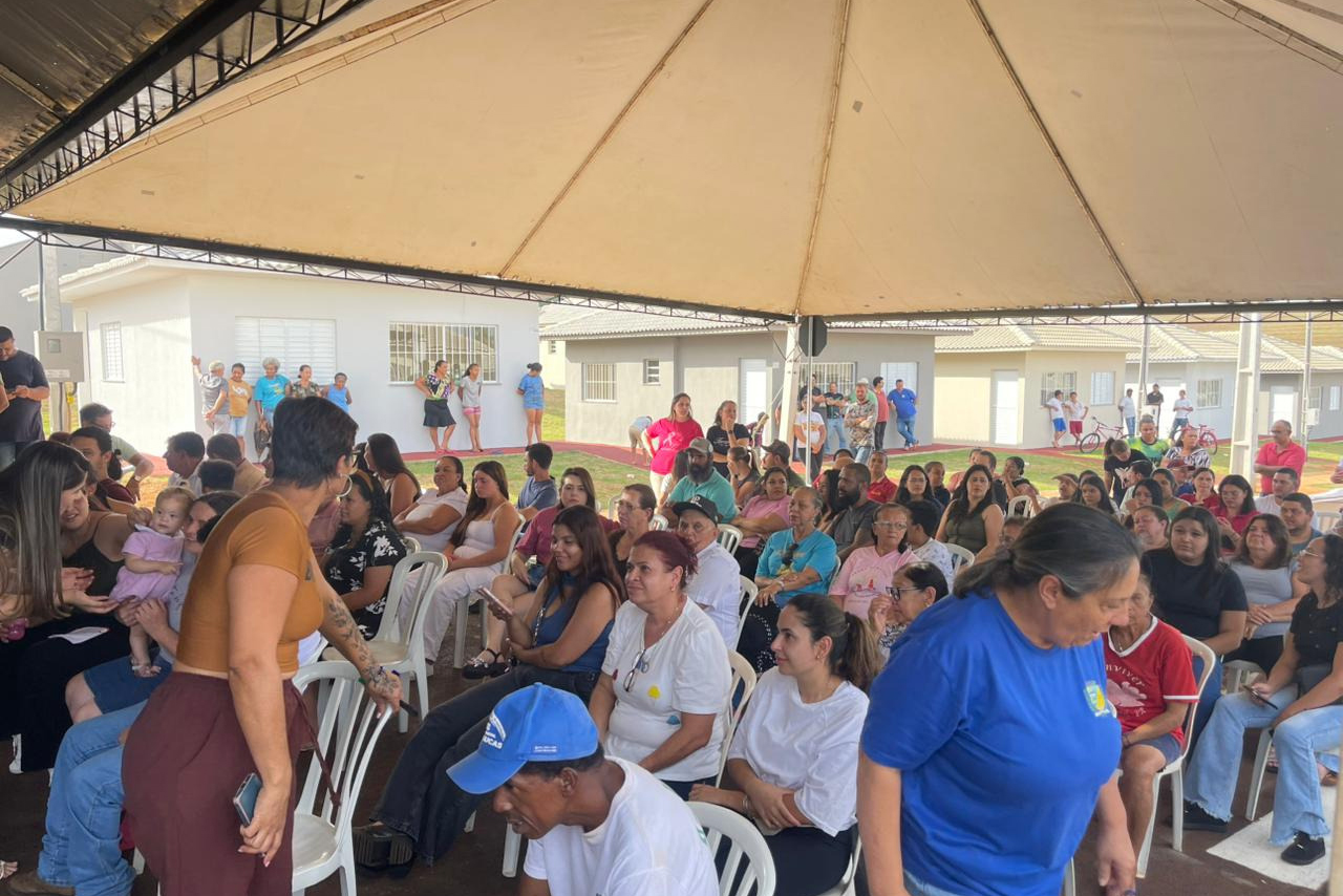 Cohapar entrega novo residencial para 45 famílias em Quinta do Sol
