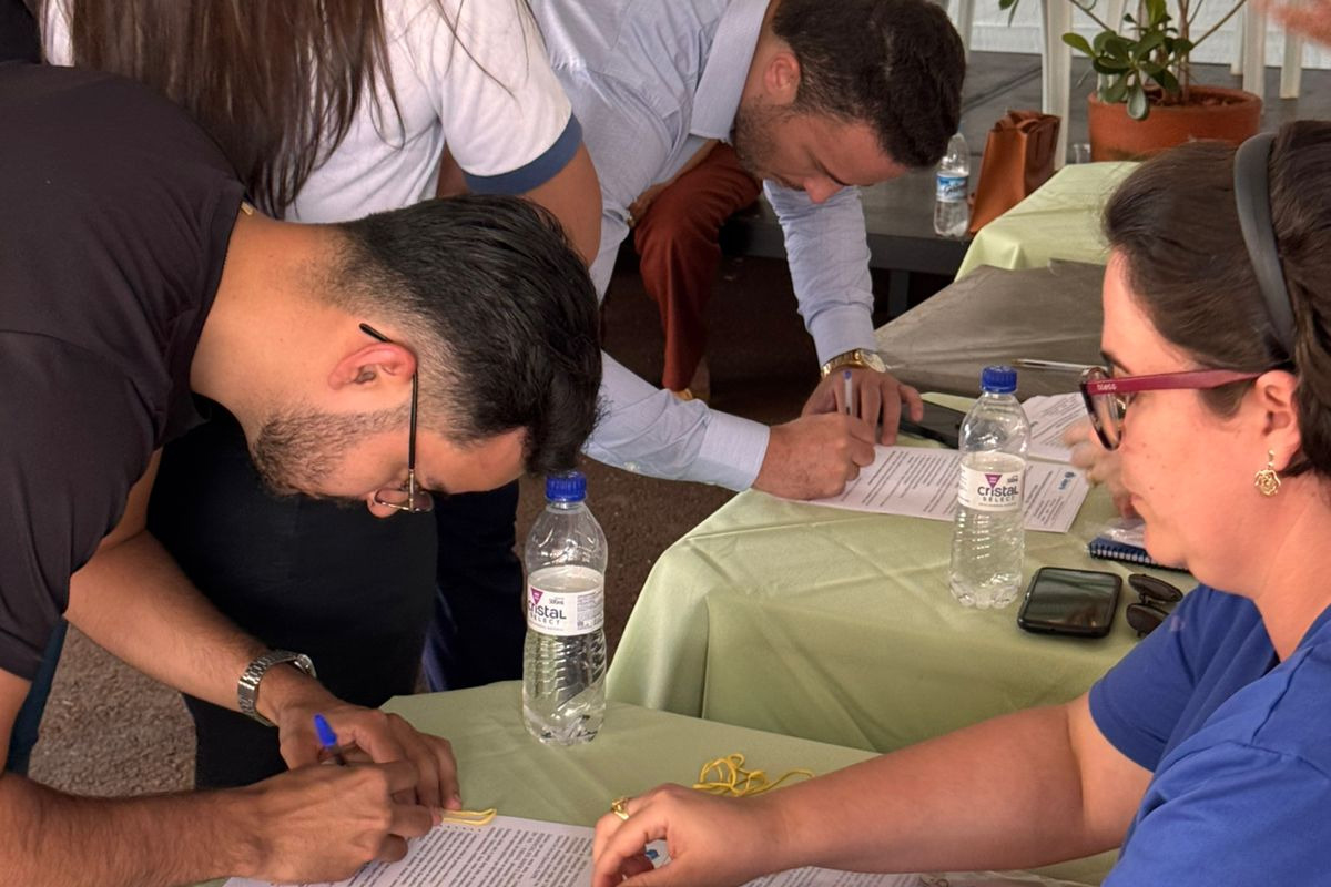Cohapar entrega novo residencial para 45 famílias em Quinta do Sol