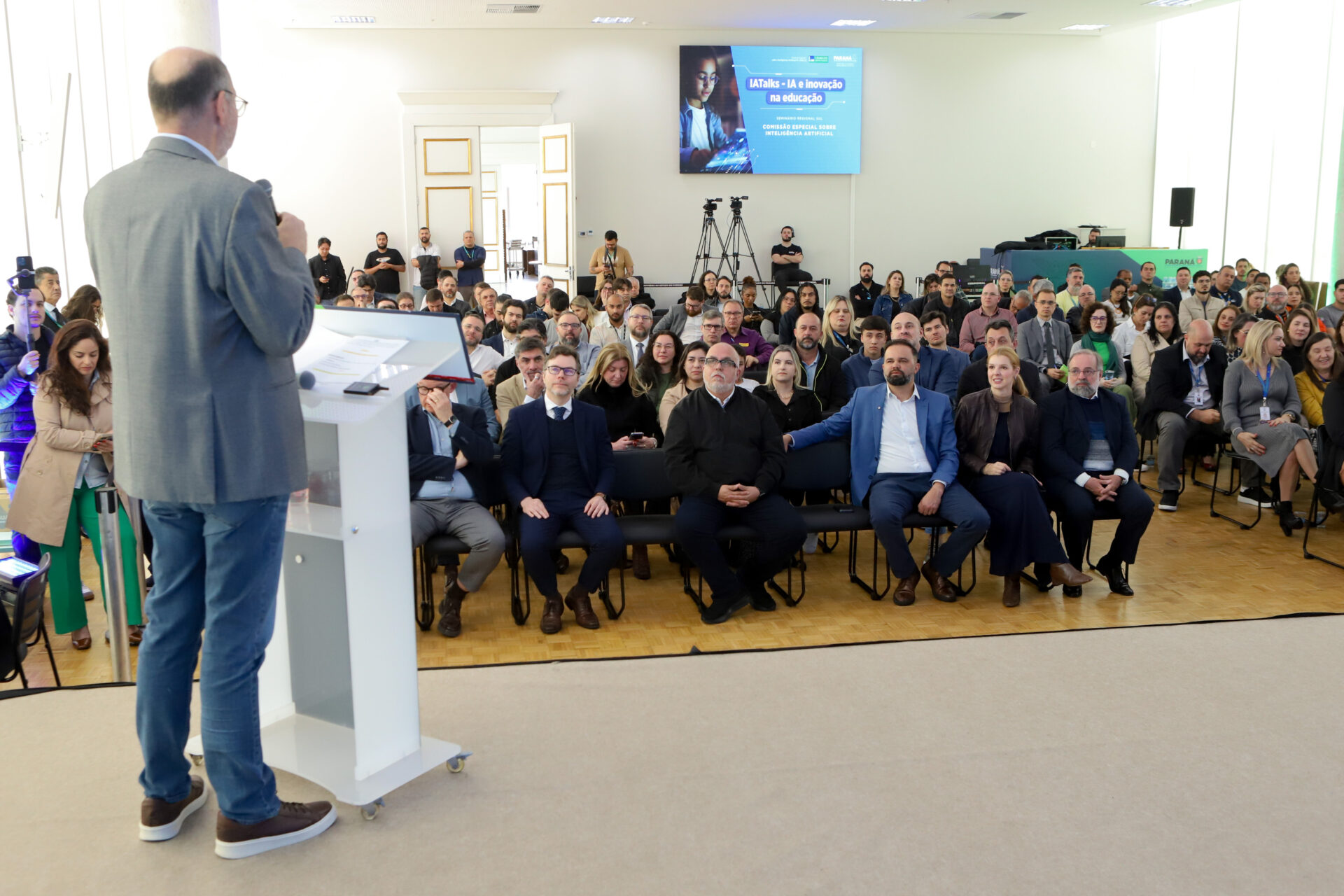 Com apoio do Estado, seminário debate Inteligência Artificial na educação