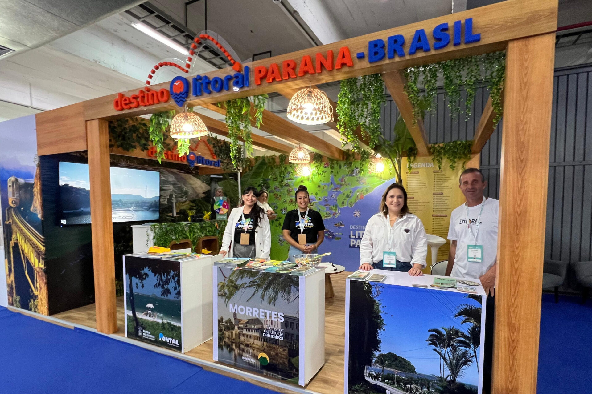Com 27 coexpositores, Paraná promove atrativos e serviços em feira de turismo no Paraguai