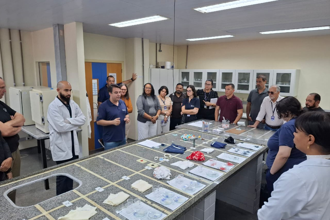 Referência nacional, Laboratório Têxtil de Londrina recebe capacitação do Inmetro