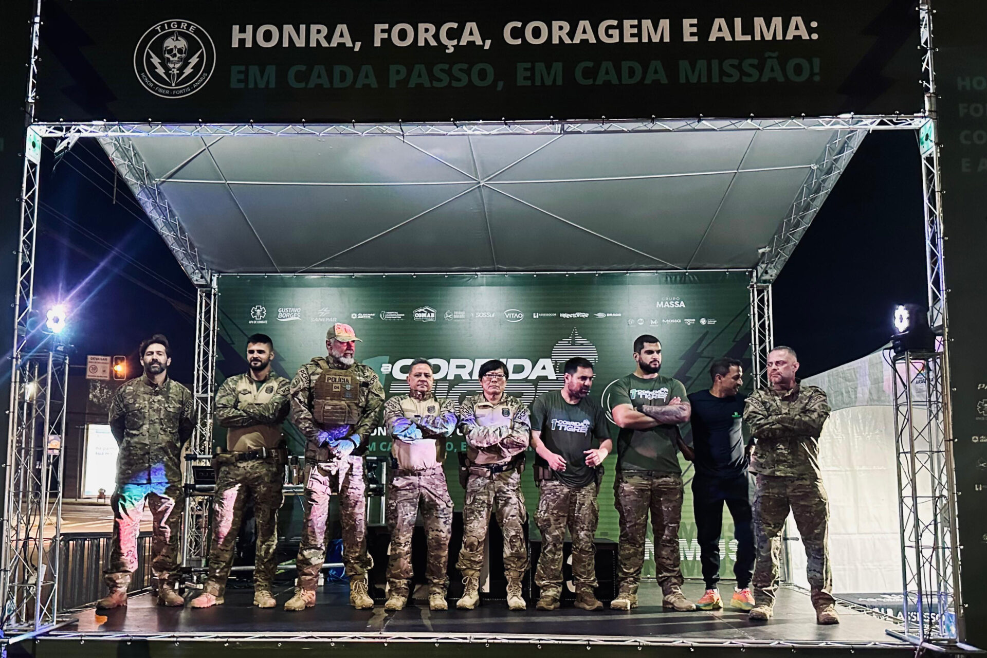 1ª Corrida Noturna do Tigre celebra 35 anos da unidade especializada da PCPR e reúne 2,5 mil pessoas